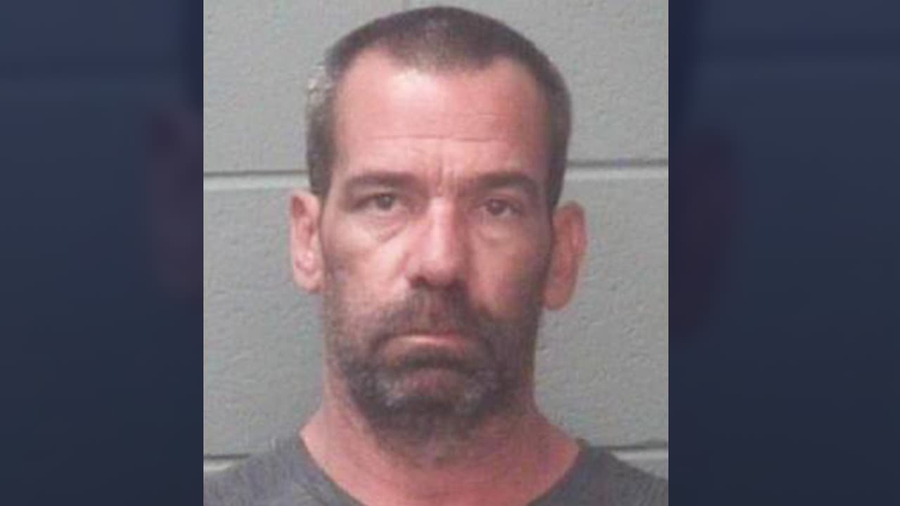 Hombre conduce desde Virginia hasta NC para confrontar al novio de su hija y matarlo