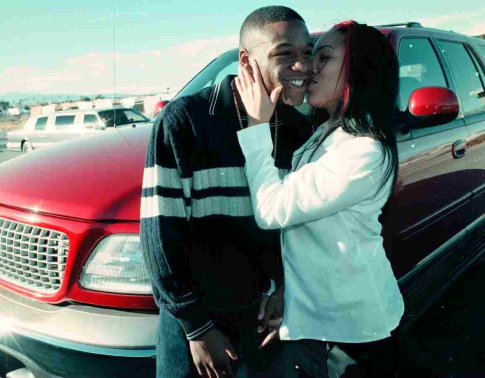 El día de hoy, la esposa de Mayweather falleció, la encontraron dentro de su auto afuera de su casa. ‘Money’ tuvo tres hijos con Josie Harris. Al momento se desconocen los motivos de su muerte.