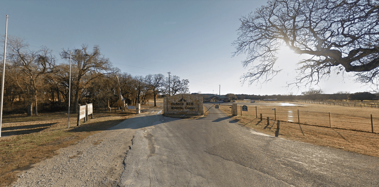 Fossil Rim pide a los clientes que tenían boletos para hoy que llamen al 254-898-4282 para recibir un reembolso.