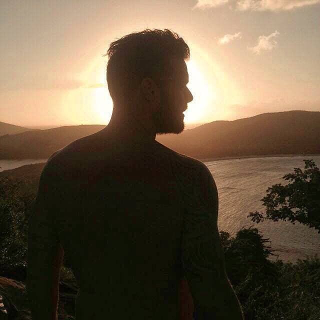 “Cuando no sepas que hacer, no hagas nada”-Ricky Martin.