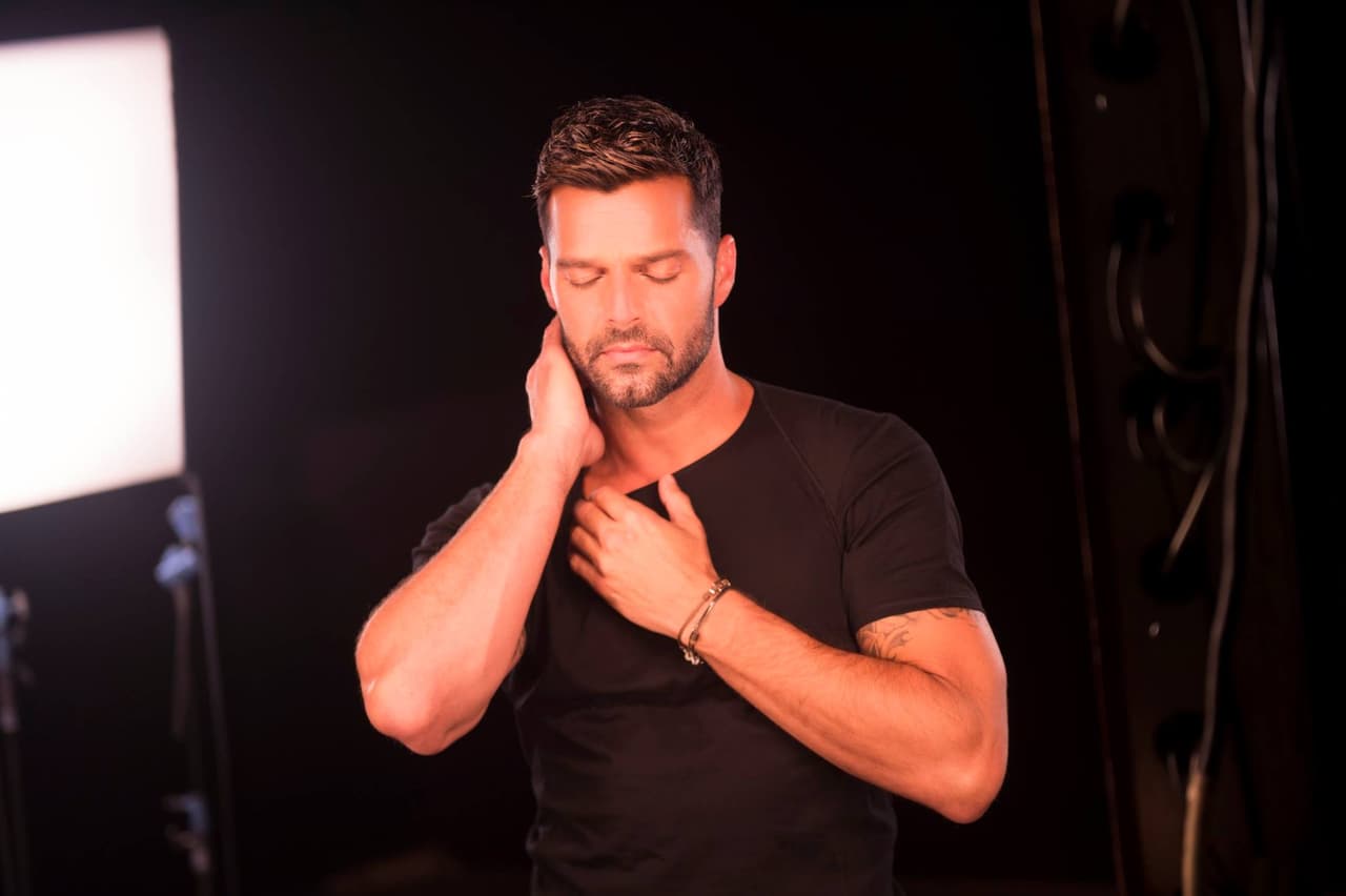 “¿Cuál es el amor del que nace todo tipo de amor? EL PROPIO”-Ricky Martin.