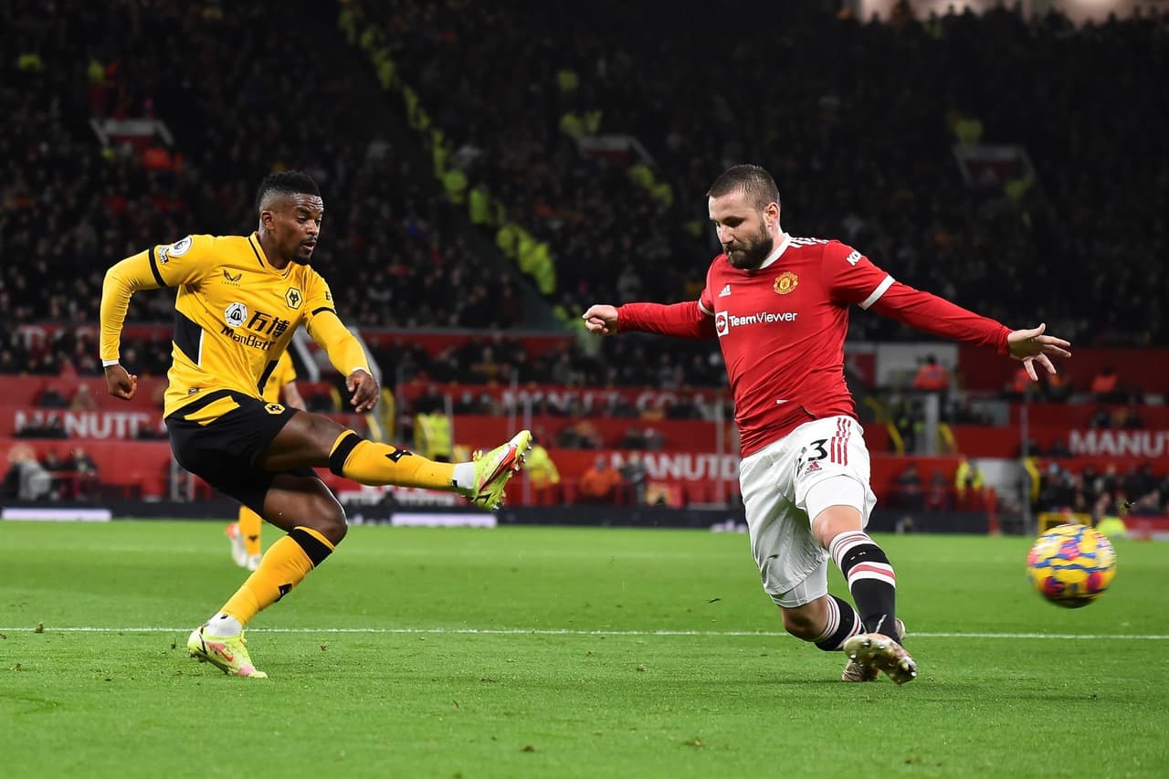 Wolverhampton le pega al Manchester United 1-0 con gol de Joao Moutinho al minuto 82' del encuentro. Cristiano Ronaldo había convertido pero se anuló la anotación por ser fuera de lugar. El mexicano Raúl Jiménez fue titular durante el encuentro.