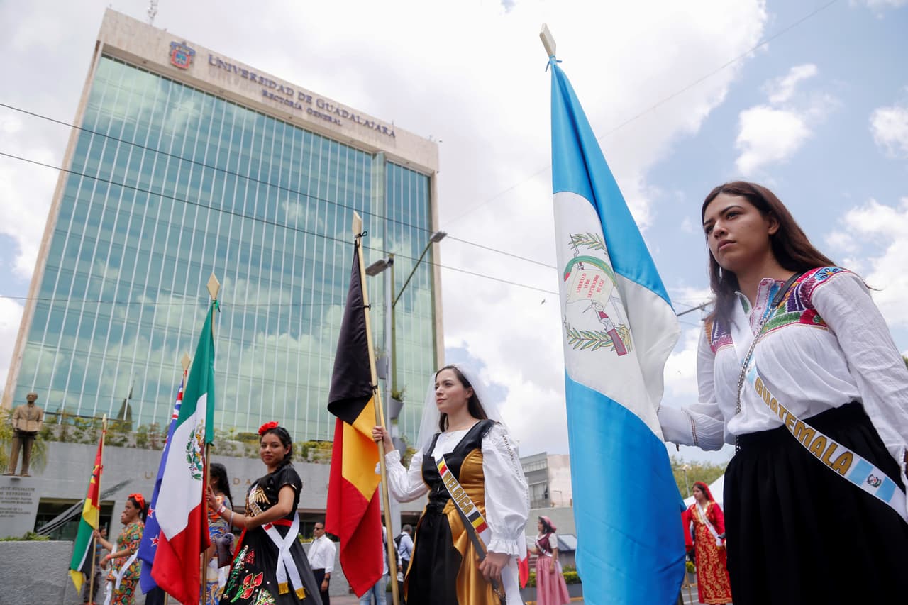 Durante seis días, los feligreses de La Luz del Mundo realizarán bautizos de nuevos miembros,
<b>así como la 'Santa cena' que recuerda la muerte de Jesucristo.</b>