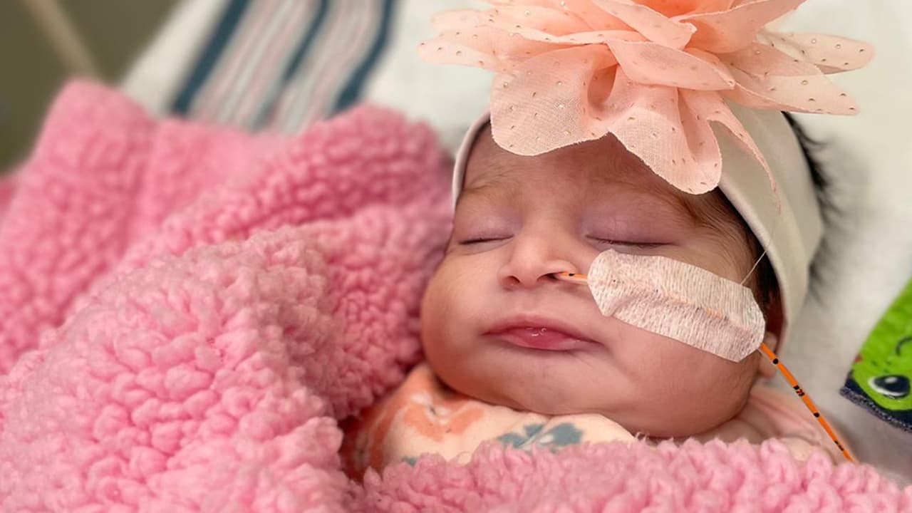 Esmeralda está a la espera de conseguir un transplante de médula ósea, este procedimiento remplaza las células afectadas.