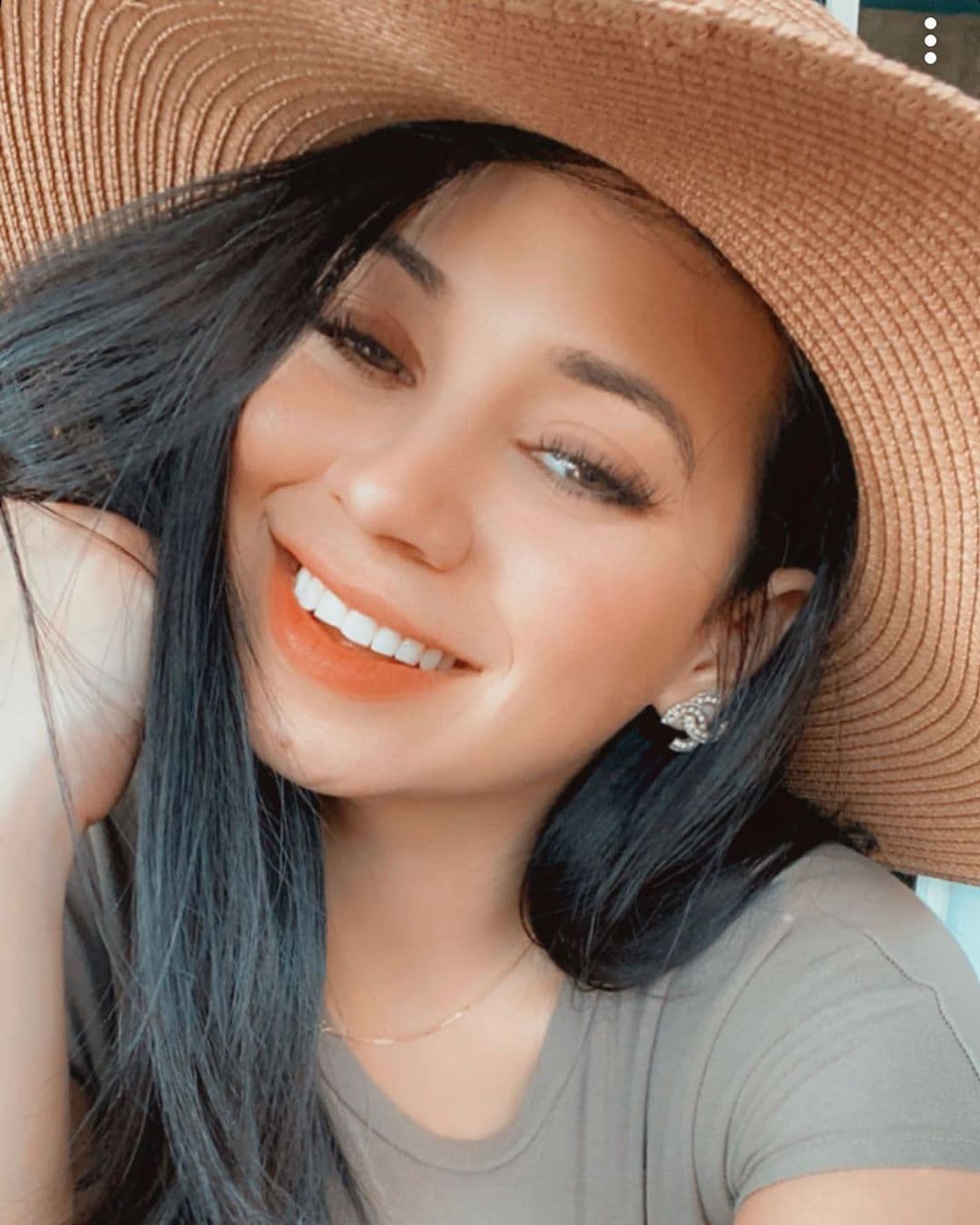 <b>La Jirafita</b> sabe que cada vez estamos más cerca del verano y eso la pone muy feliz.