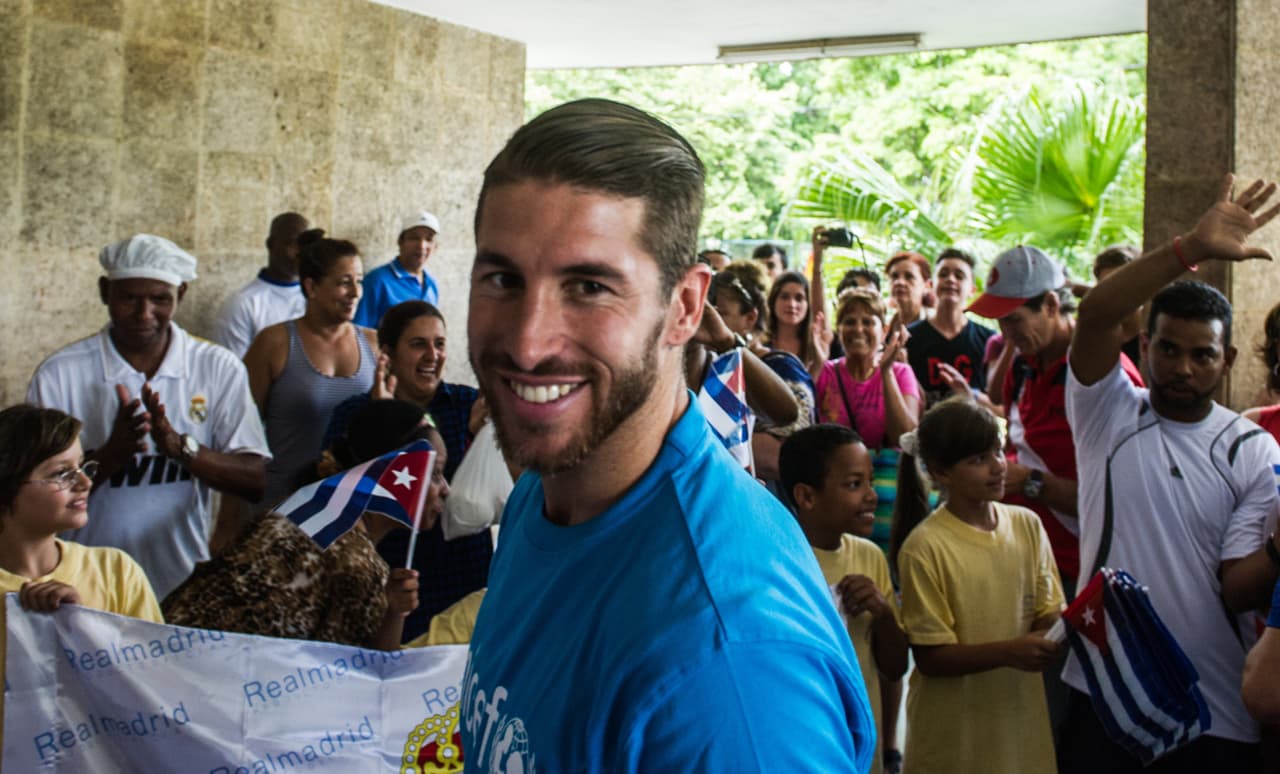 Sergio Ramos desata la pasión y locura por el fútbol en su visita a Cuba