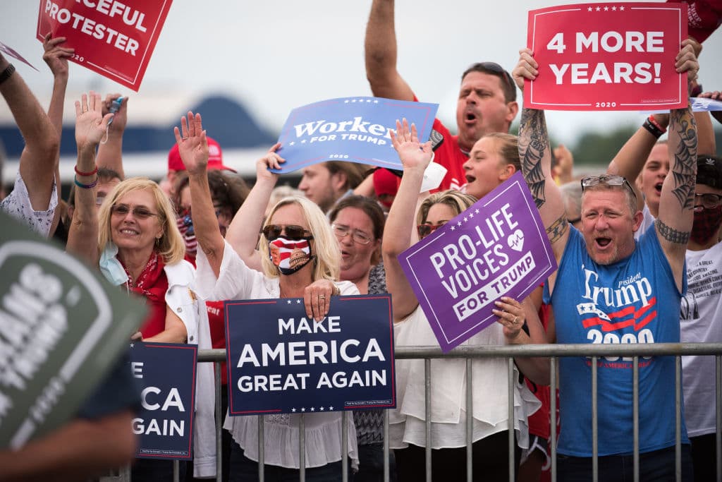 Trump violó restricciones sanitarias contra el coronavirus (y órdenes estatales) con su evento en Carolina del Norte