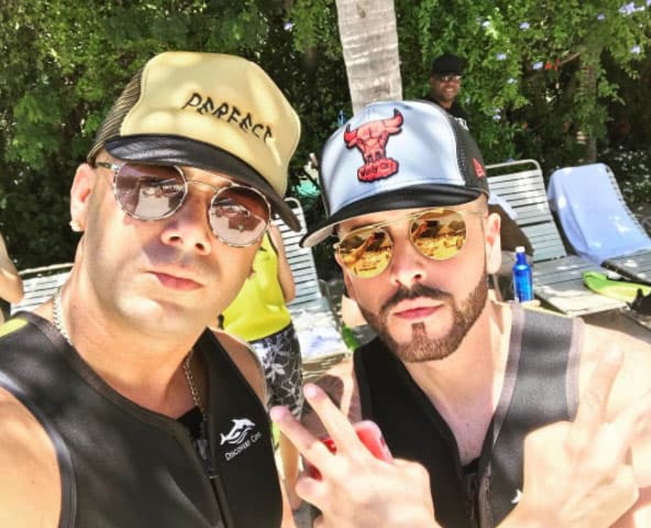 Esta foto en la que se reencontró con Yandel es una de las más gustadas en lo que va del año.