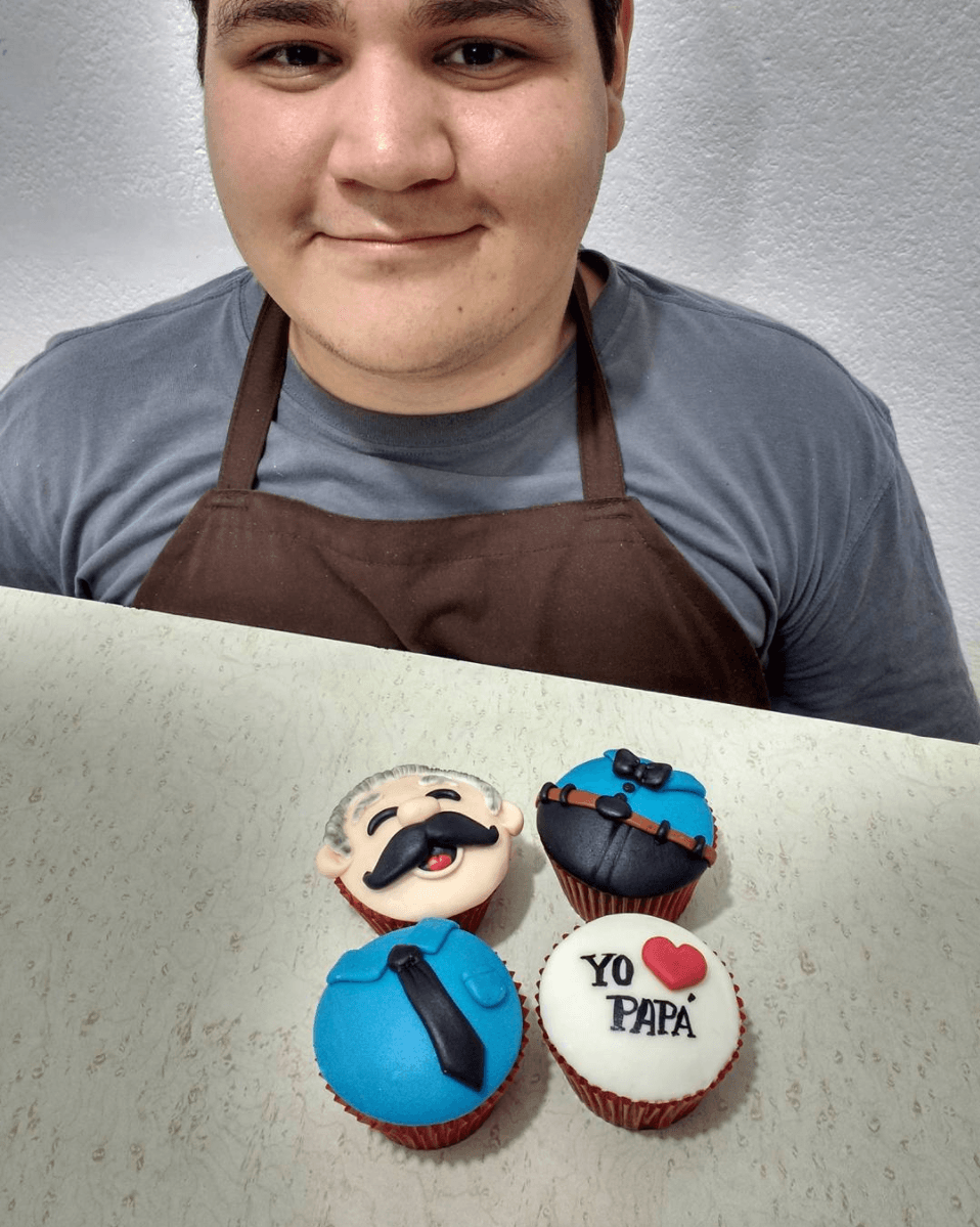 Para el pastelero venozolano, no hay límites. Y aunque ahora solo se dedica a capacitar a través de sus cursos intensivos, algunas veces tiene la disponibilidad de hacer pasteles por encargo.