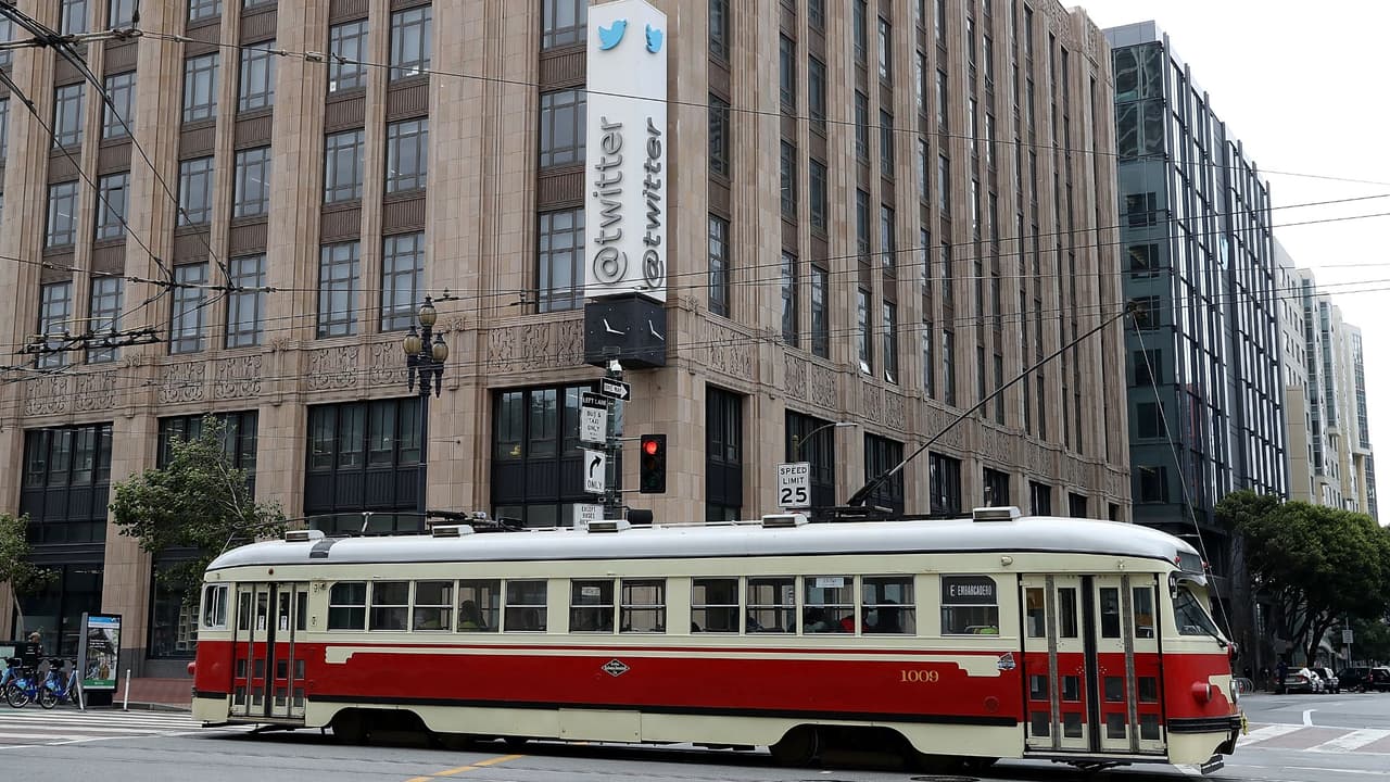 Policía de San Francisco resguarda oficinas de Twitter ante posibles protestas de simpatizantes de Trump