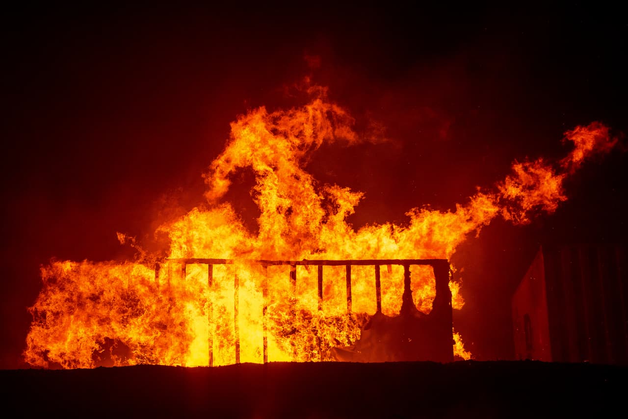 <b>Pepperdine canceló las clases y los exámenes finales</b> del día y se ordenó que los estudiantes se quedaran en casa en el campus.
