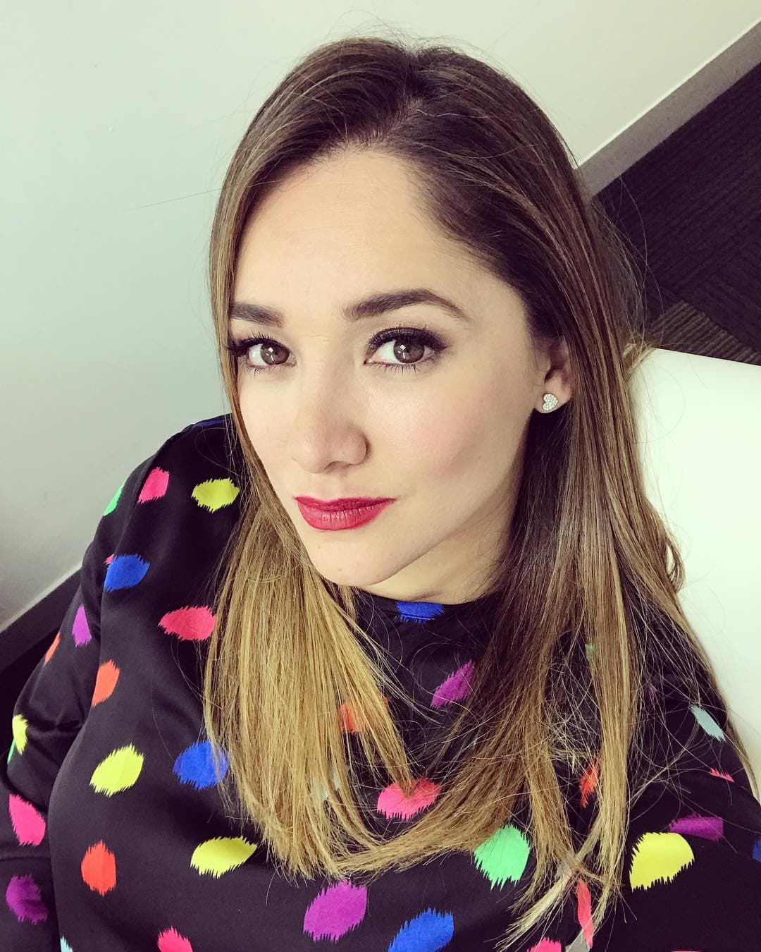 <b><a href="http://www.univision.com/temas/sherlyn-gonzalez">Sherlyn</a></b> sólo realizó una telenovela más en estos 5 años, siendo 'Antes muerta que Lichita' la última historia en la que se le vio, pues decidió enfocar su carrera artística hacia la conducción y ahora forma parte de 'Netas divinas'.