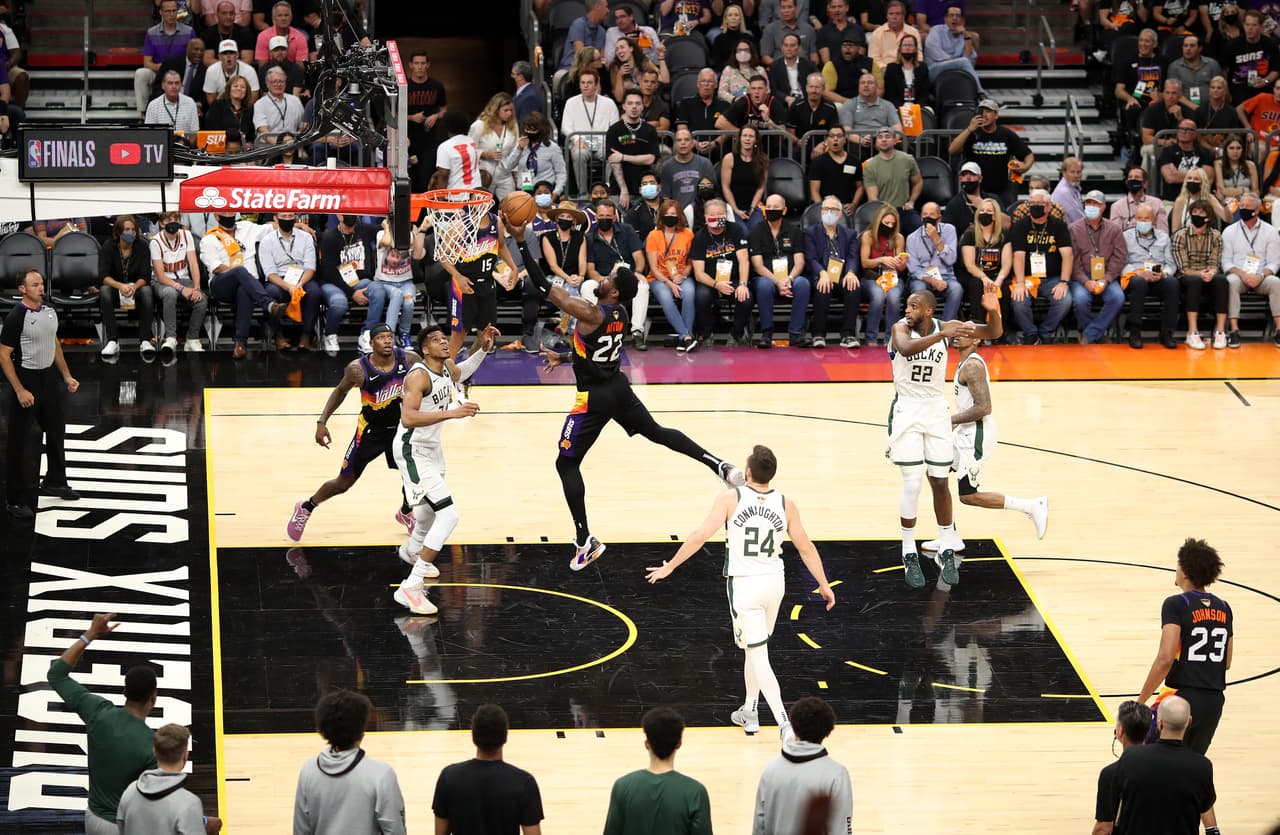 Suns recetan misma dosis a Bucks en el Juego 2 de las Finales