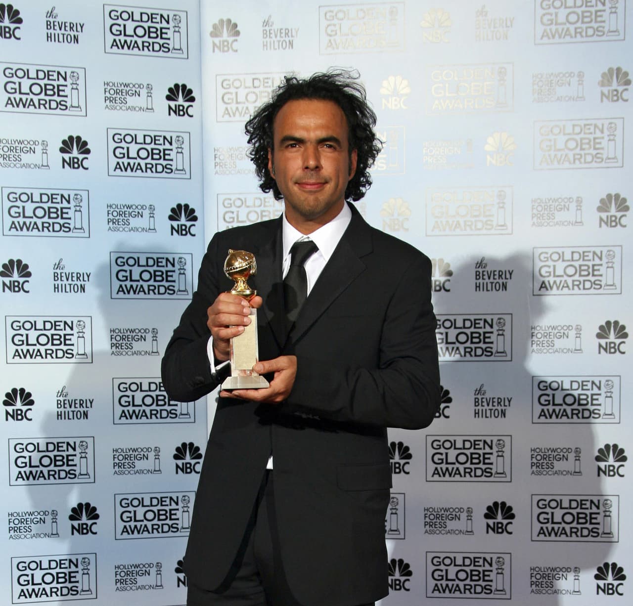 <b><a href="http://www.univision.com/temas/alejandro-gonzalez-inarritu">Alejandro González Iñárritu</a></b> dirigió este proyecto con gran éxito, ganó un Oscar y un BAFTA como Mejor banda sonora, un Globo de oro como mejor película de drama, un César por mejor película extranjera y en Cannes fue reconocida con los premios de mejor director, premio especial François Chalais y mejor edición.