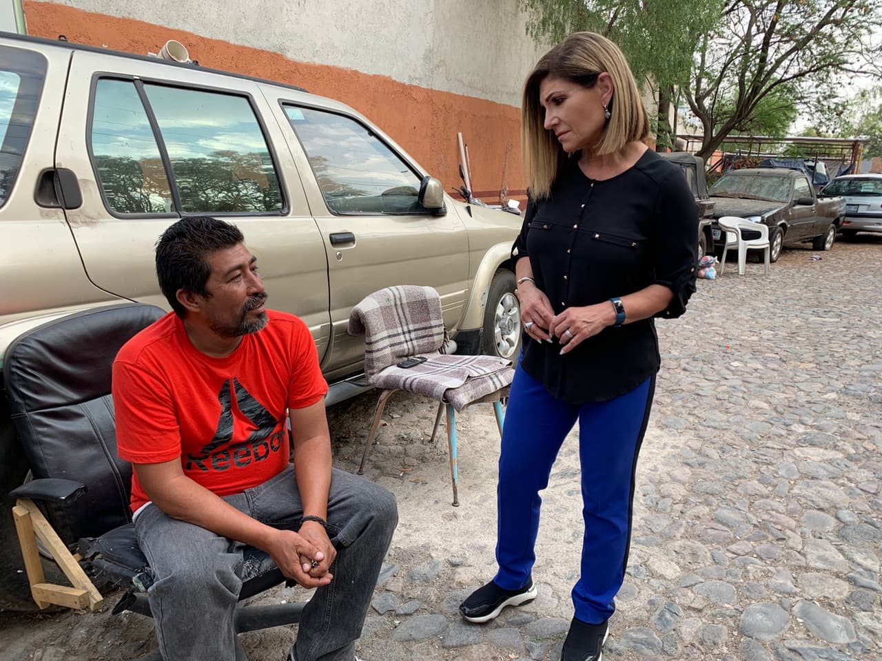 Su trabajo en los medios también ha sido reconocido por
<i>The Hollywood Reporter</i>
<b>como uno de los 10 puntajes Q Score más altos</b> entre los latinos en los Estados Unidos y ha obtenido dos premios GLAAD, uno en 2016 por el reportaje "En Cuerpo Ajeno", que examinó la vida de cuatro personas transgénero y otro en 2017 por un reportaje sobre una reconocida cantante venezolana y su hijo transgénero.
<br>