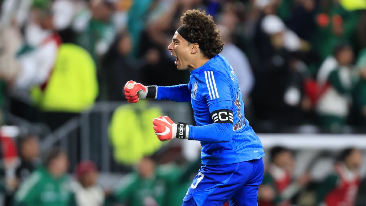 ¡Cifra mágica! Ochoa y su marca de partidos en el Tri