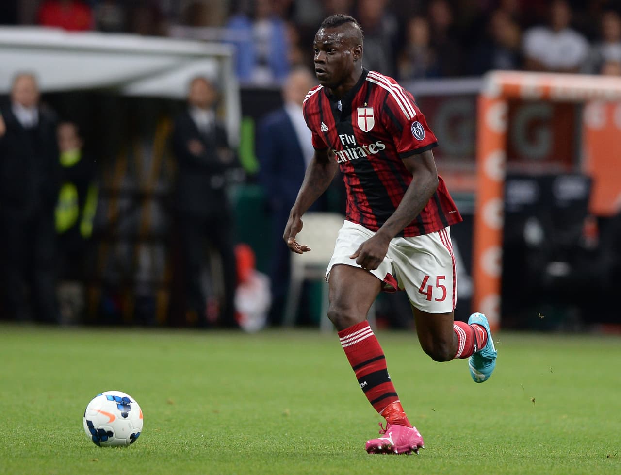 Mario Balotelli regresaría al Milan según medios italianos