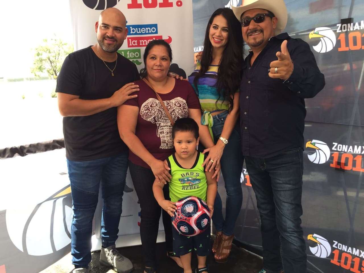 Los oyentes de Anaheim en California disfrutaron de un día lleno de sorpresas al lado de 'El Bueno, La Mala y El Feo'.