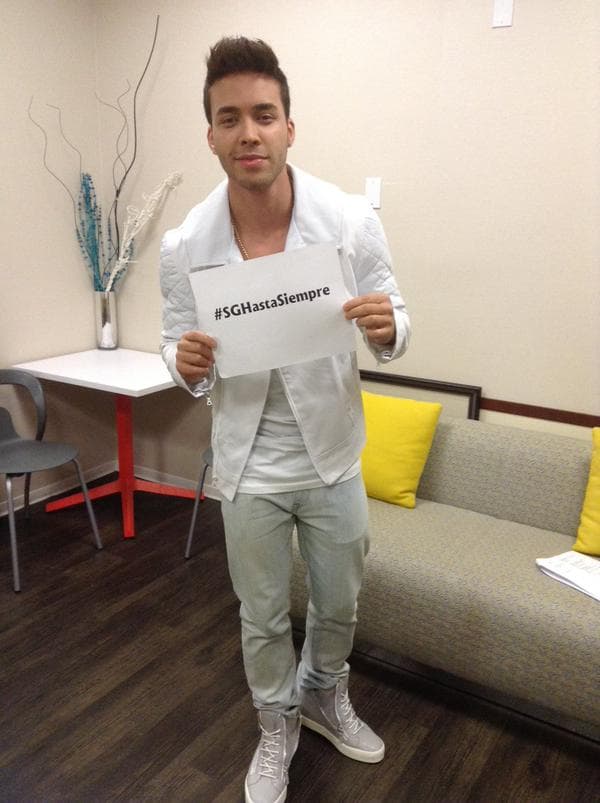 Prince Royce no quiso quedarse fuera.