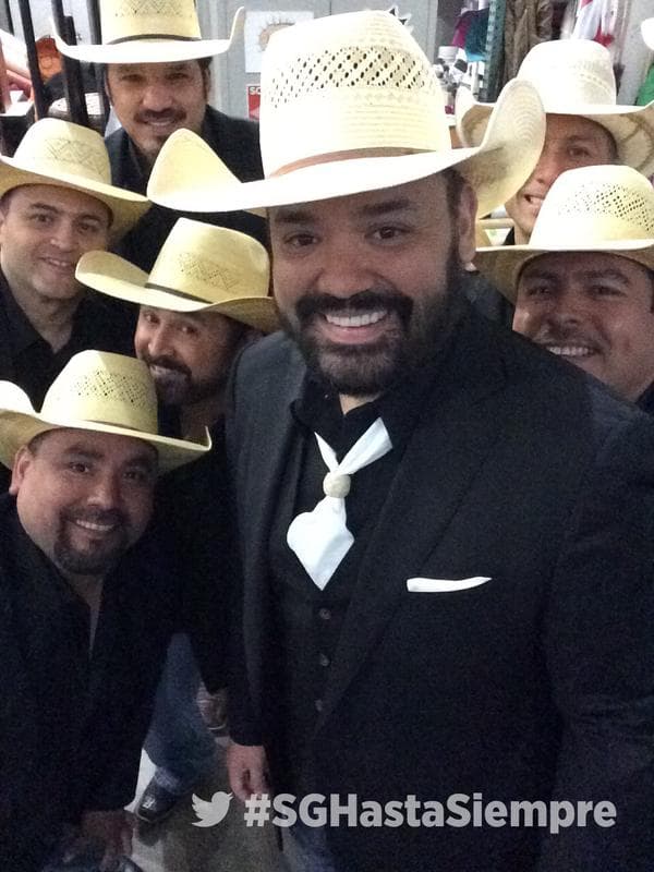 El Grupo Intocable compartió esta selfie.