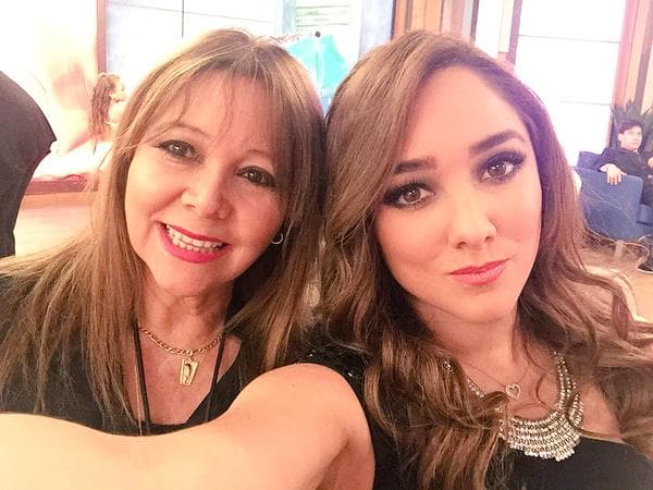 Y es que los famosos ayudaron compartiendo sus fotografías durante el show.