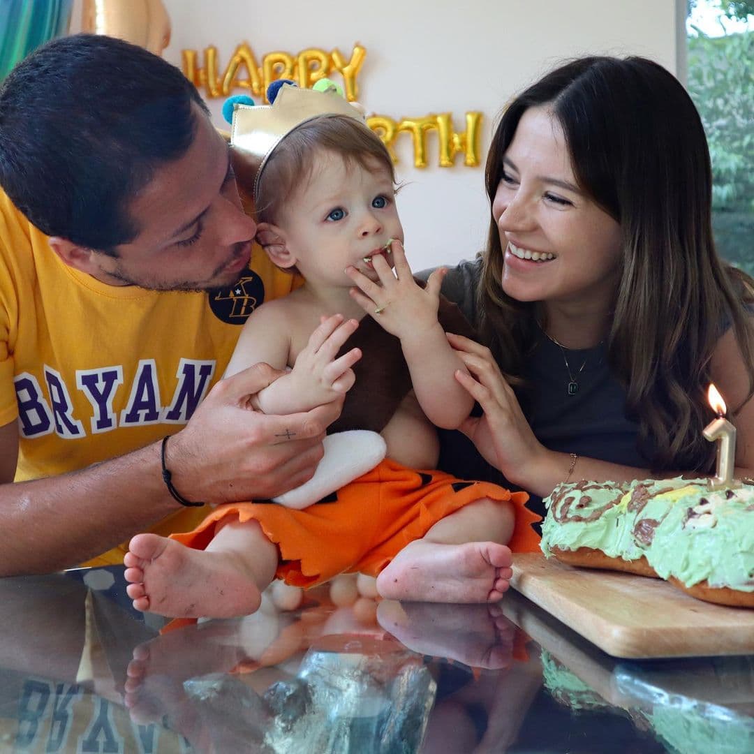 Ella fue enfática en dejar claro que él “no participa en la crianza diaria de sus dos hijos menores”.