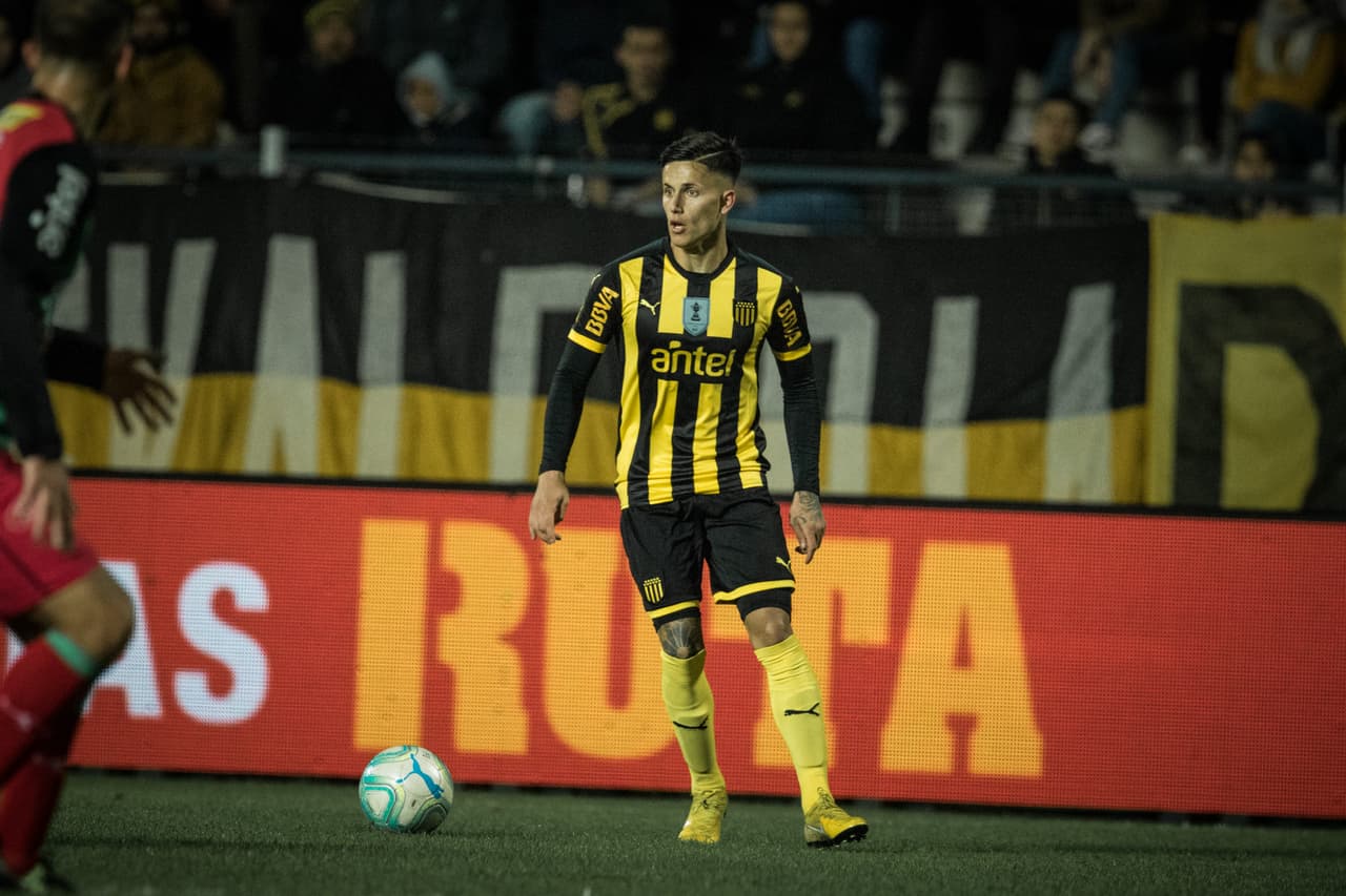 En LAFC se reunirá con otra promesa de Peñarol, Diego Rossi, con el que competirá por un lugar en el 11 como extremo izquierdo.