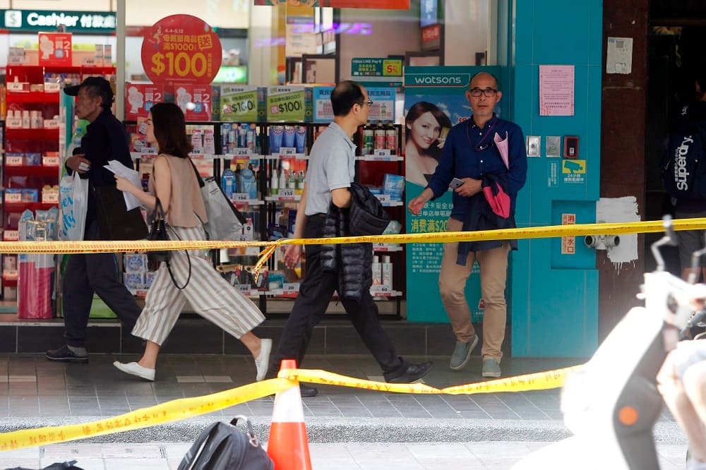 Taiwán se encuentra en la línea de fallas sísmicas en torno al océano Pacífico conocida como el 'Anillo de Fuego' y suele sufrir temblores. Más de 2,300 personas murieron en 1999 por un terremoto en la isla. Otro terremoto el 4 de febrero de 2018 de 6.4 grados de magnitud en la escala de Ritcher dejó 17 muertos en Hualien.