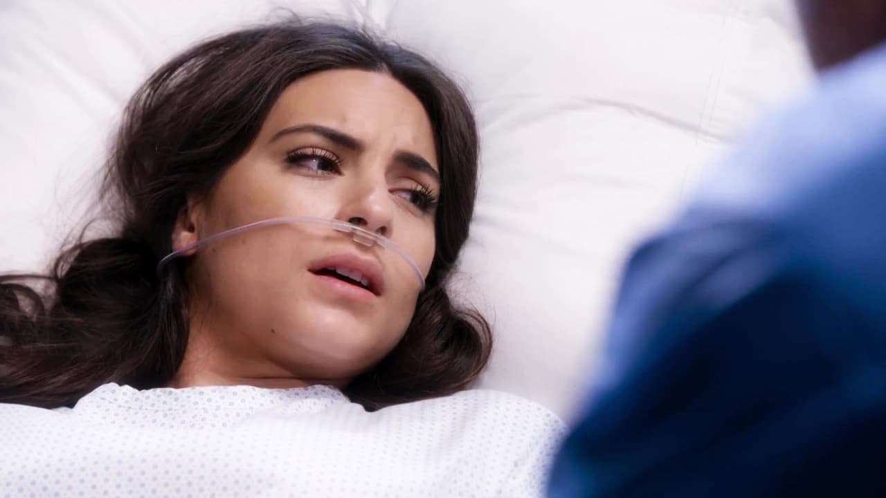 La esperanza estaba encendida, pues Alejandra había despertado del coma en que cayó. Sin embargo, todo cambió en un suspiro. Al saber que Alejandra estaba consciente, Carlos insistió en hablar con ella.