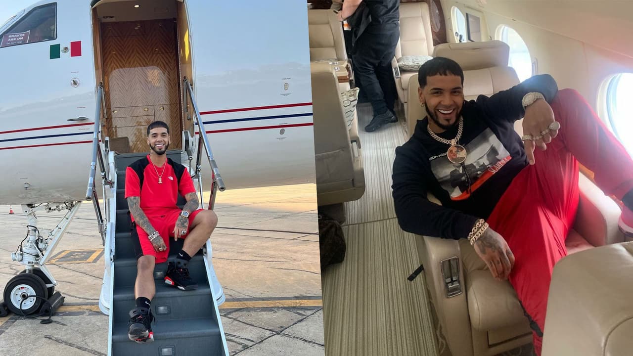 <h3 class="cms-H3-H3">Anuel AA </h3>
<br>
<br>El reggaetonero
<a href="https://www.univision.com/musica/las-parejas-mas-hot-de-la-musica" target="_blank">Anuel AA,</a> posee un avión de negocios Hawker 800. El cantante lo menciona en sus canciones, redes sociales y es el que lo traslada durante su gira por Latinoamérica y Europa. Además, reconoce que le encanta los autos y aviones de alta gama.