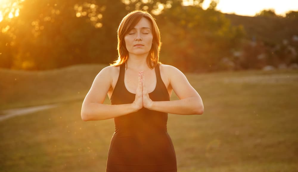 <b>Aries</b>
<br>Te hará pensar en todas tus creencias y convicciones espirituales. Sentirás la necesidad de renovarte y cambiar algunos aspectos de tu vida que no están marchando bien. Es buen momento para retiros o actividades que enriquezcan tu alma.