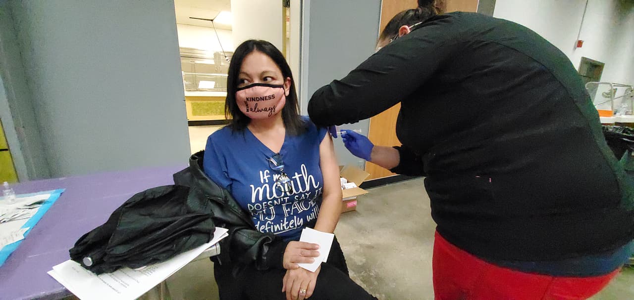 <a href="https://www.univision.com/local/fresno-kftv/comunidades-rurales-del-valle-central-reciben-con-optimismo-la-vacuna-contra-el-coronavirus-video">Condado de Fresno </a>