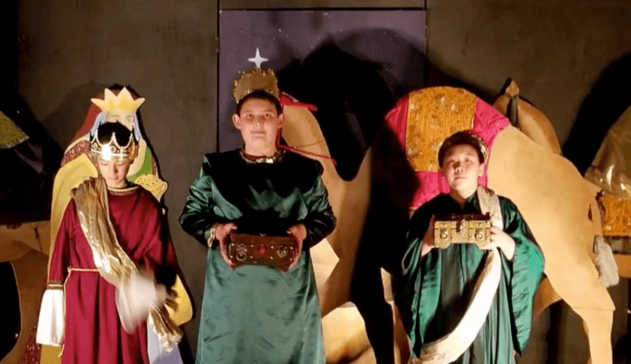 <b>Drive Thru Nativity en Camarillo</b>
<br>
<b>Cuándo:</b> 20 y 21 de diciembre entre las 6.30 y 8.30 de la noche
<br>
<b>Dónde:</b> The First Baptist Church of Camarillo, 1601 Temple Avenue, Camarillo, CA 93010
<br>
<b>Costo:</b> Entrada gratis