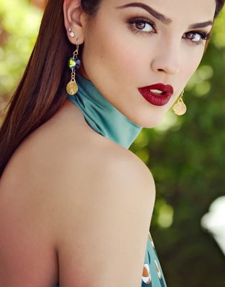 Y como llama tanto la atención, su belleza ha destacado en portadas de revista y campañas publicitarias.