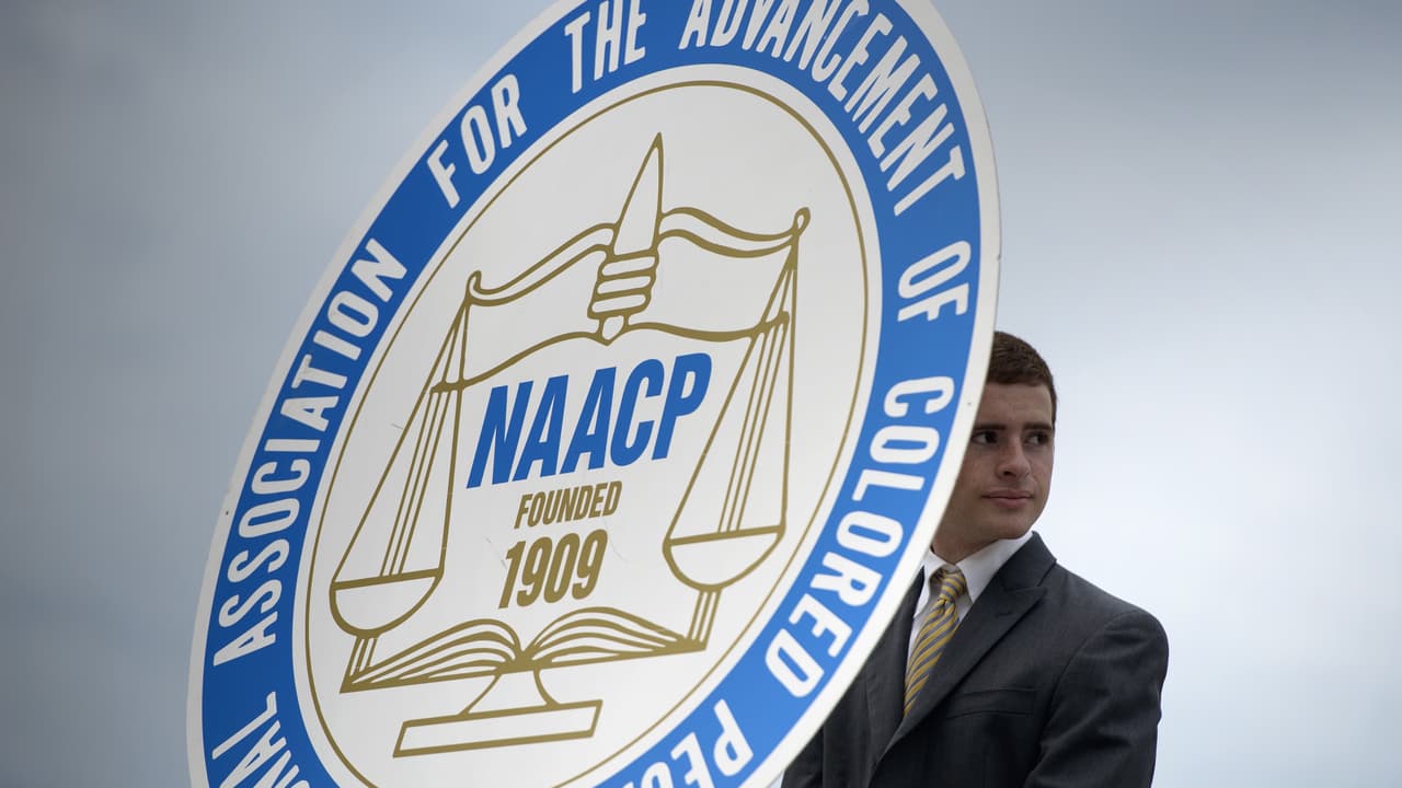 Con la firma del acuerdo la NAACP busca mejorar las relaciones de las minorías con los departamentos de policía de Utah.