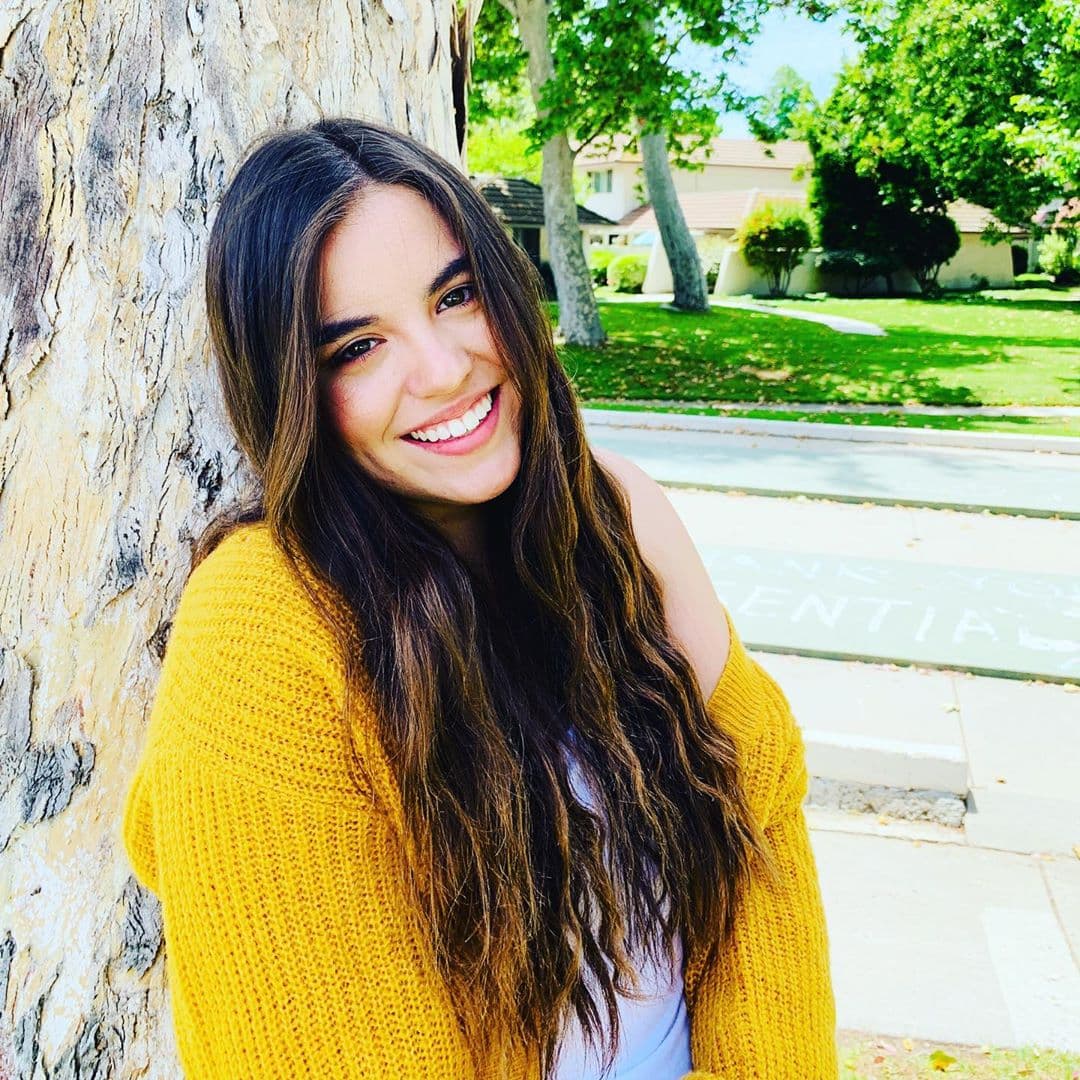 “Se casó jovencita, pero están clarísimos; o sea, sí hablamos con ellos y todo, pero están superclaros, tienen una madurez que ya la hubiera querido yo a su edad”, contó.
<br>