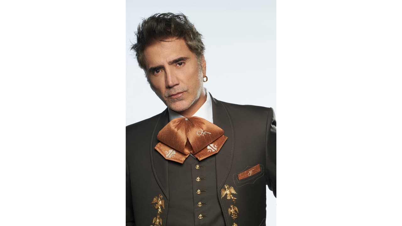 Alejandro Fernández entre los artistas más nominados de Premio Lo Nuestro 2026