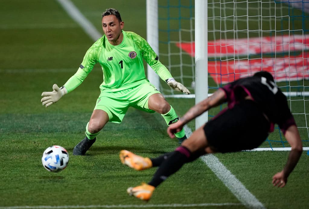 Mexico derrota a Costa Rica durante partido amistoso internacional. Con sede en Austria, el Tri con un remate de cabeza de Hirving 'Chucky' Lozano, logra imponerse por la mínima y se lleva la victoria. Es así cómo la selección dirigida por Gerardo Martino, finaliza sus partidos de práctica por Europa.