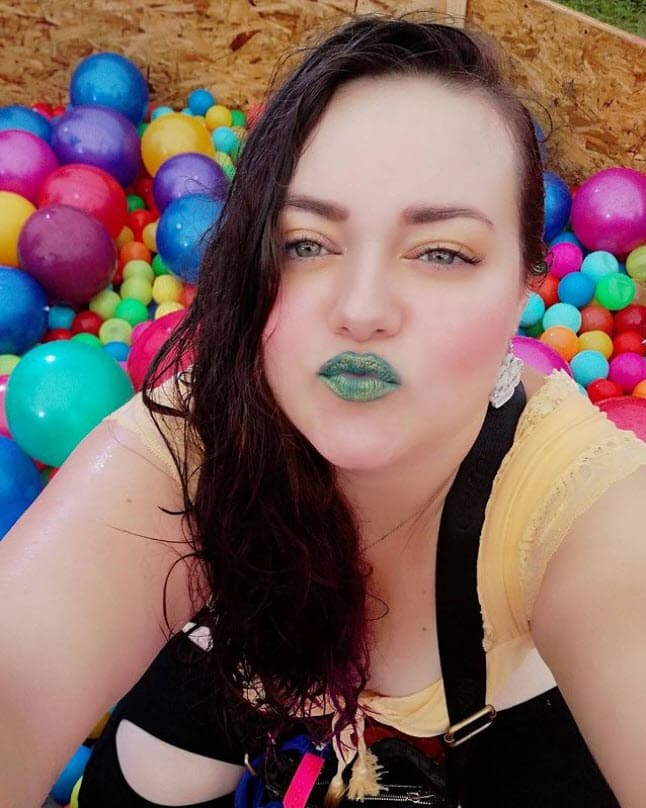 "Uno siente cuando encuentras a esa
<b>persona especial</b> que puede complementar tu vida, y mira, afortunadamente la encontré".
<br>