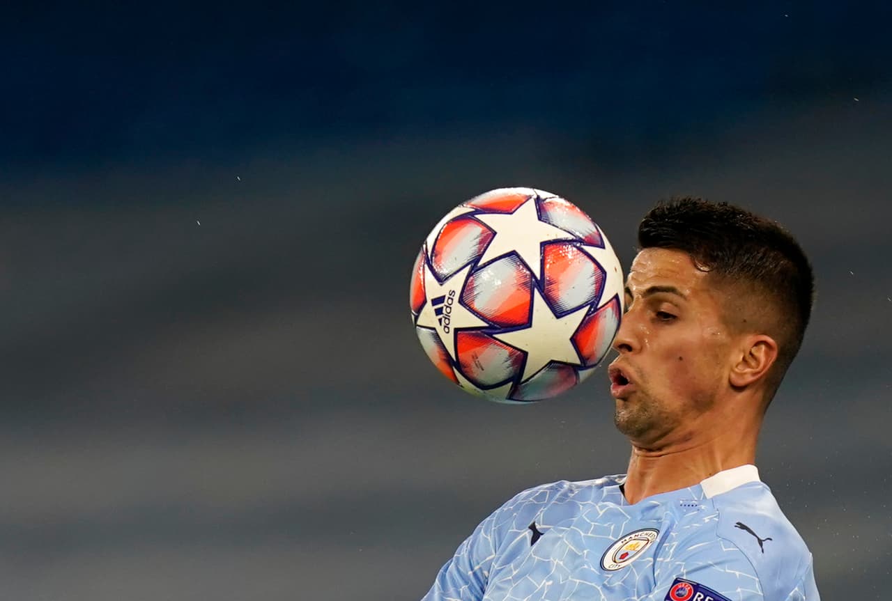 Manchester City se impone en casa ante el Porto por 3 goles a uno. Luis Fernando Díaz abrió el marcador, pero Sergio Aguero empató tras cobrar un penal. Gundogan y Torres anotaron en la segunda parte, dándole la victoria a los 'Cityzens', durante la primera fecha de la Champions League.