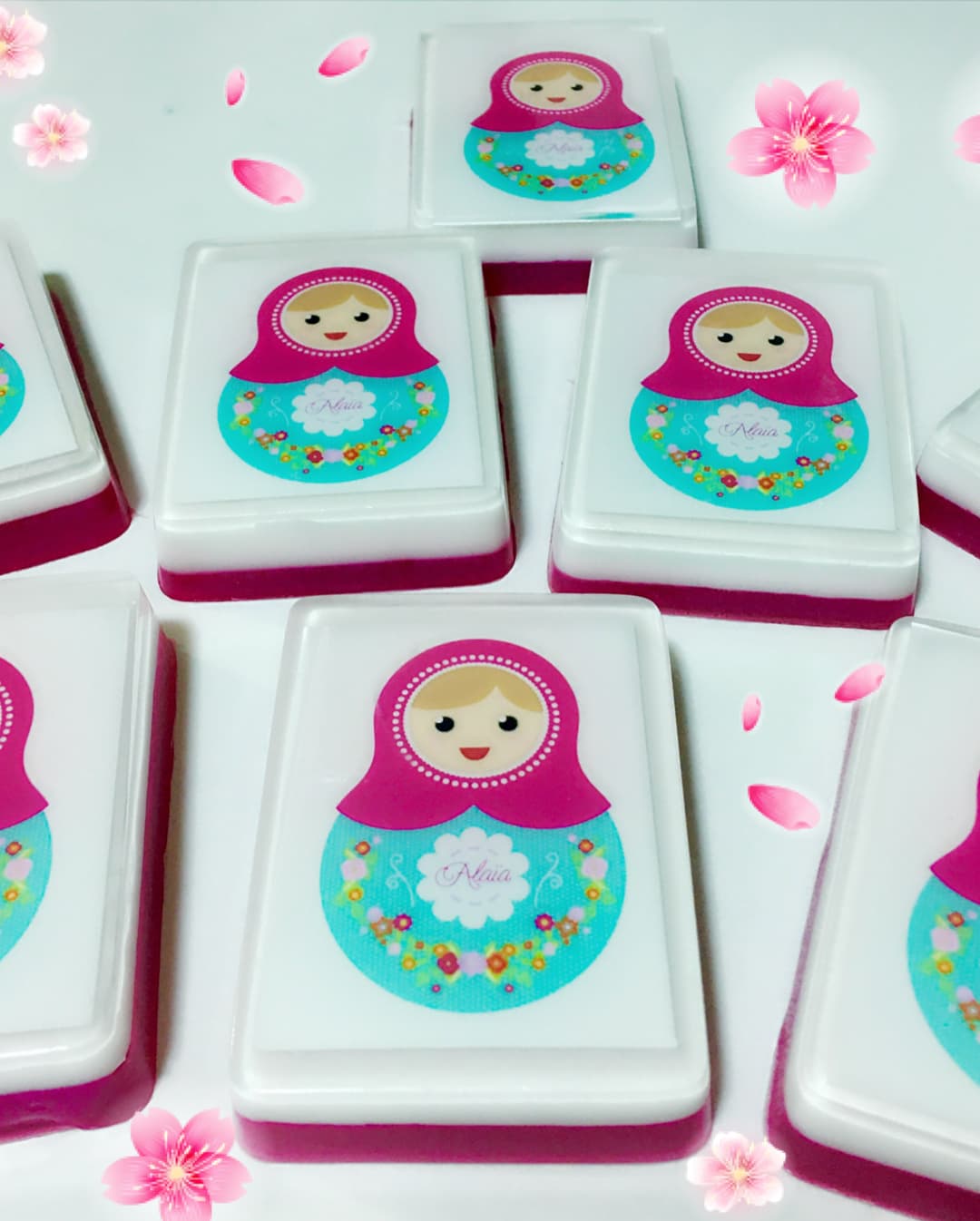 Hasta en el baño había detalles hechos a la medida. Los invitados recibían, entre otras cosas, jabones con la imagen de la matryoshka, dulces, pañuelos desechables y kits dentales.