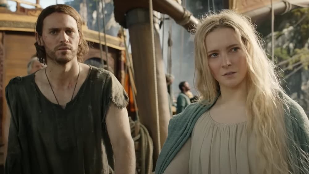 Galadriel y Halbrand frente a la costa de Númenor en 'The Rings of Power'