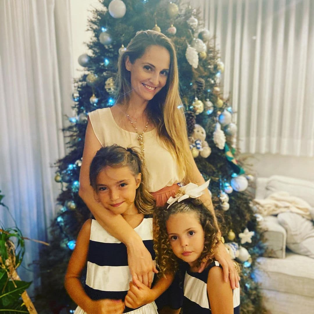 Presuntamente pidió ante la autoridad que su exesposa deje de "manipular, persuadir, inducir a mis menores hijas, mediante la desaprobación o crítica pendiente a producir a las menores el rechazo, rencor, odio, miedo o desprecio" hacia él.