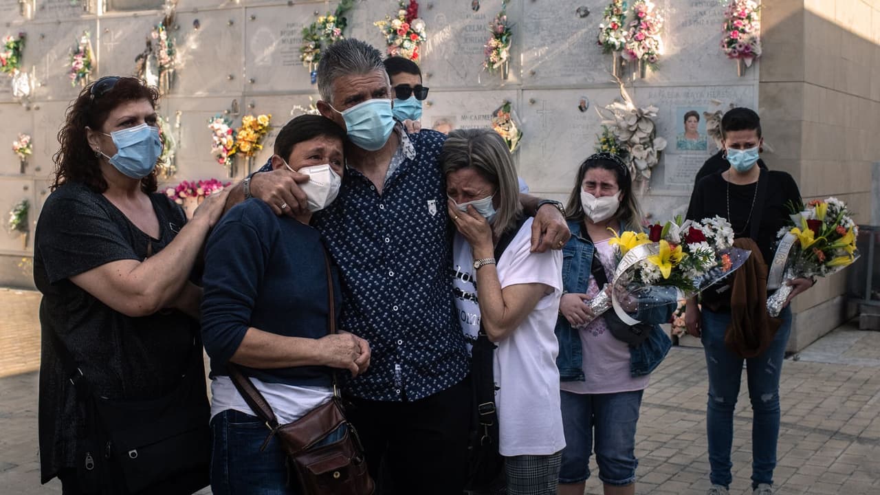 Cómo reclamar los $9,000 que ofrece el gobierno federal si un familiar falleció por coronavirus