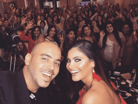 Con el cabello abajo o recogido, los aretes te dan un look de impacto.