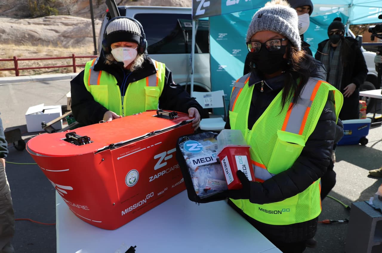 Entre los artículos que más se necesitan están lo kits de insulina, comidas pre-empaquetadas, medicinas veterinarias, dispositivos de comunicación de emergencia y antídotos.