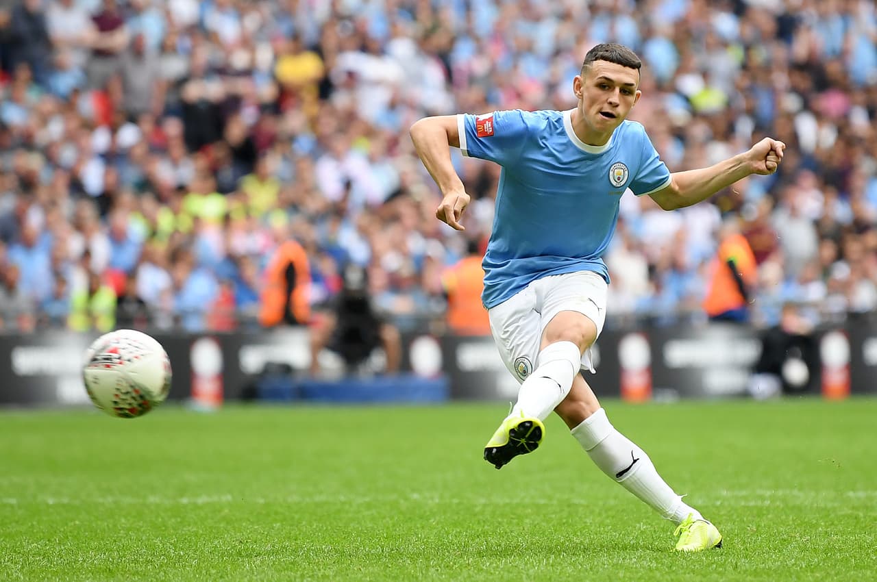 <b>Phil Foden.</b> La joya del Manchester City que Pep Guardiola elogia y va llevando poco a poco.