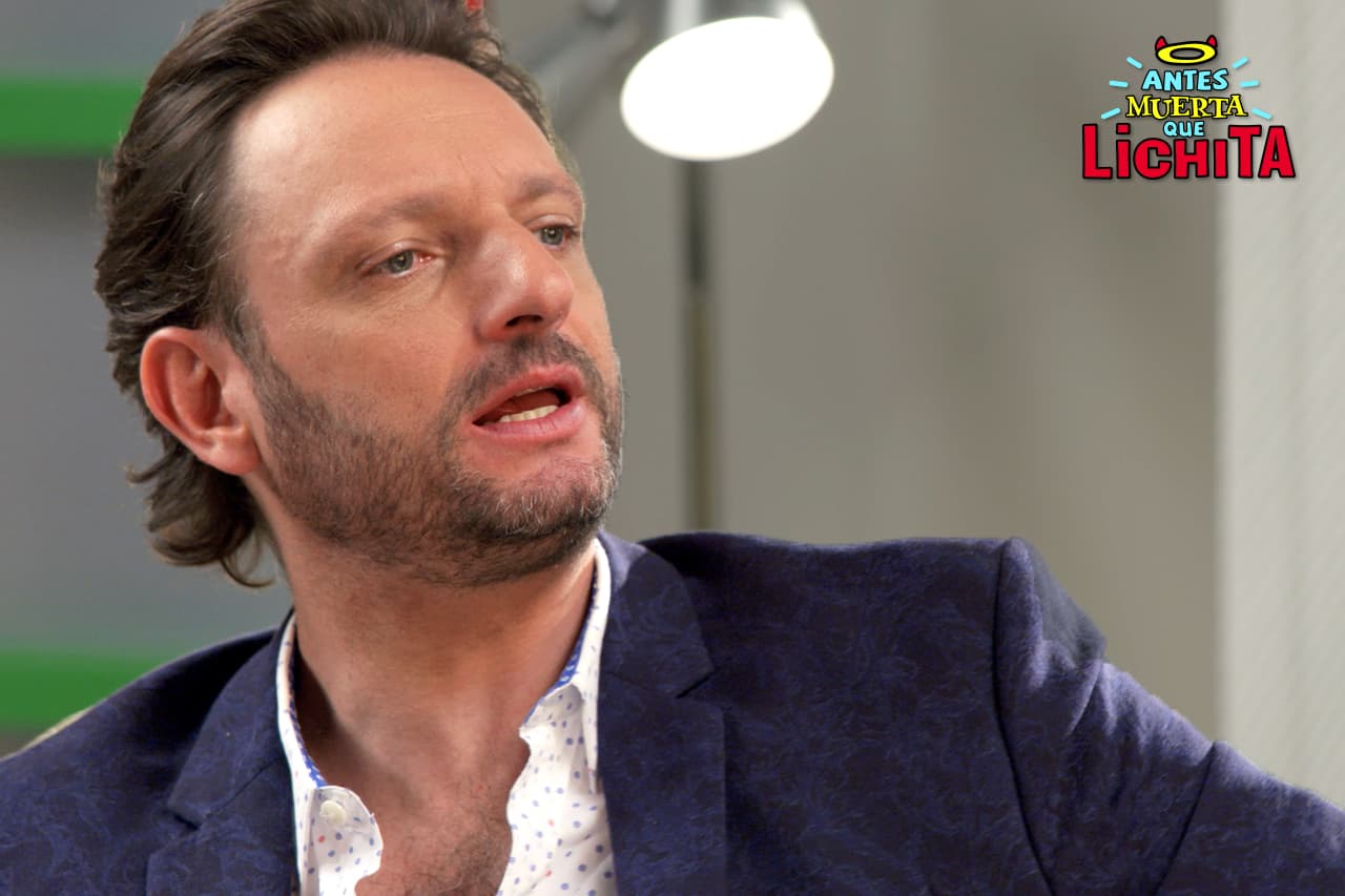 Elías le confiesa a Sandra que Icónika USA ya existe.