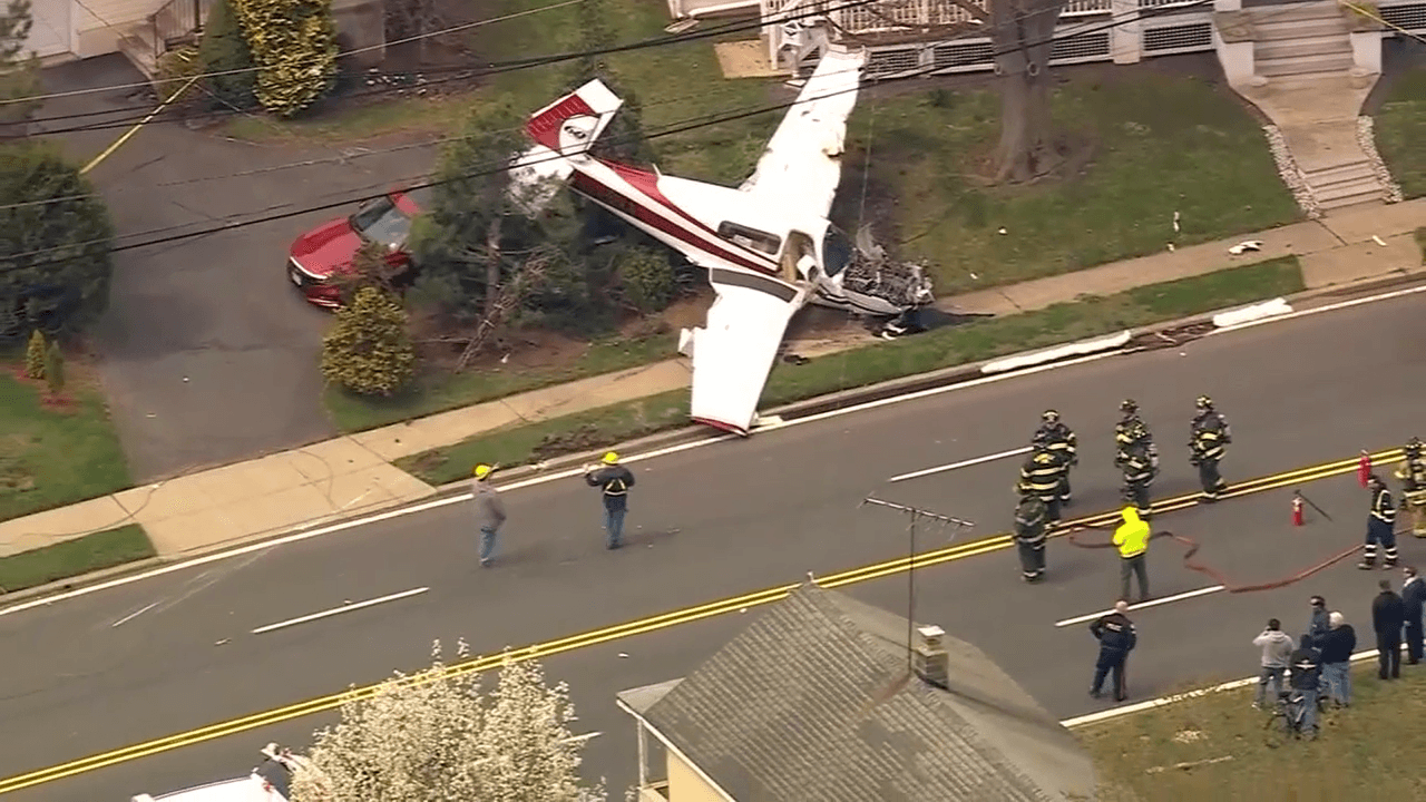 Avioneta se estrella en barrio de Nueva Jersey dejando un herido