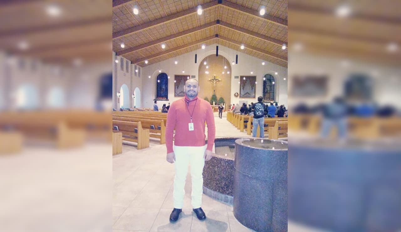 Amaya Álvarez, un ferviente católico, es voluntario en su iglesia de Farmers Branch, señalaron activistas.